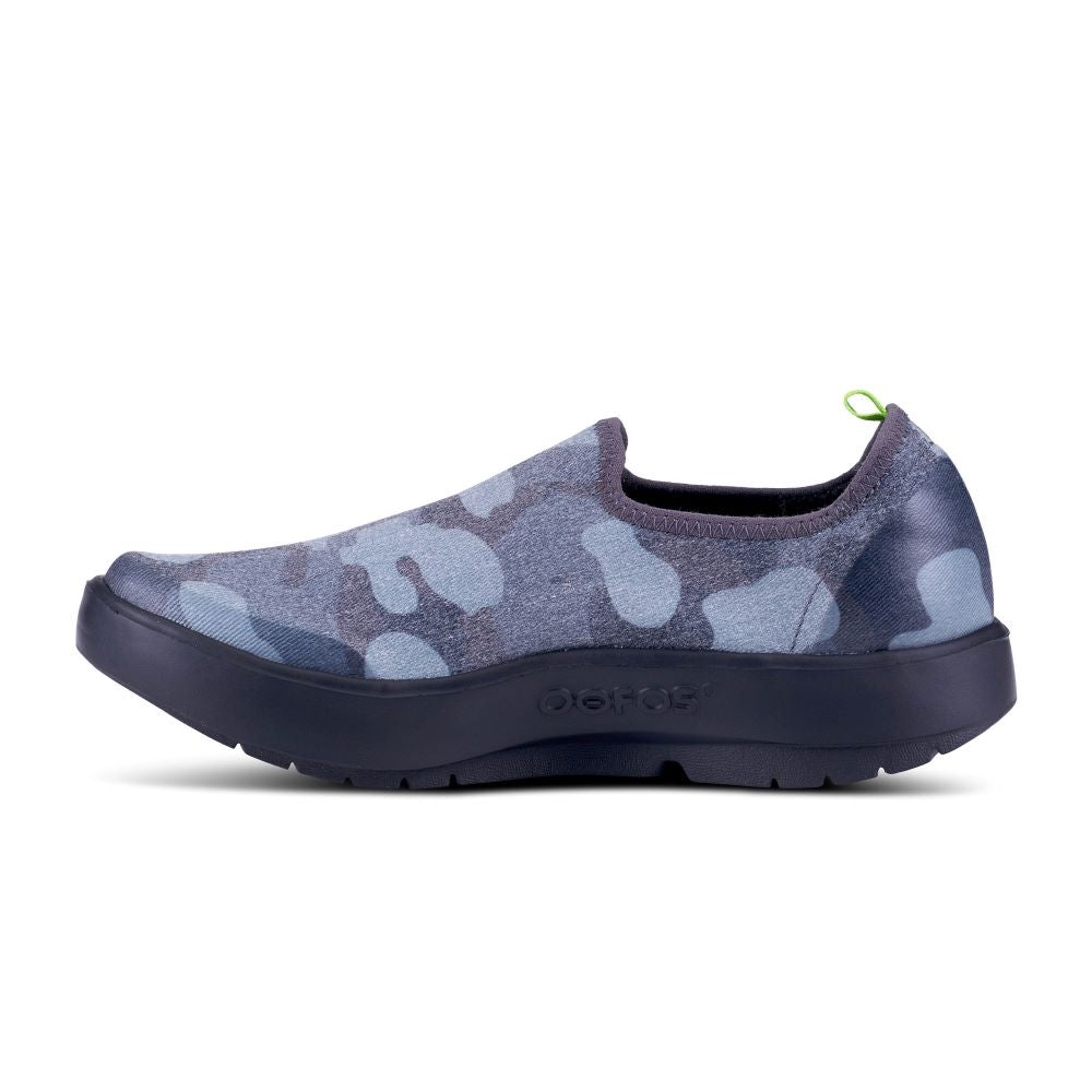 OOFOS Brand Women's Casual Low-Top OOmg eeZee Shoes in Black and Grey Camo Pattern