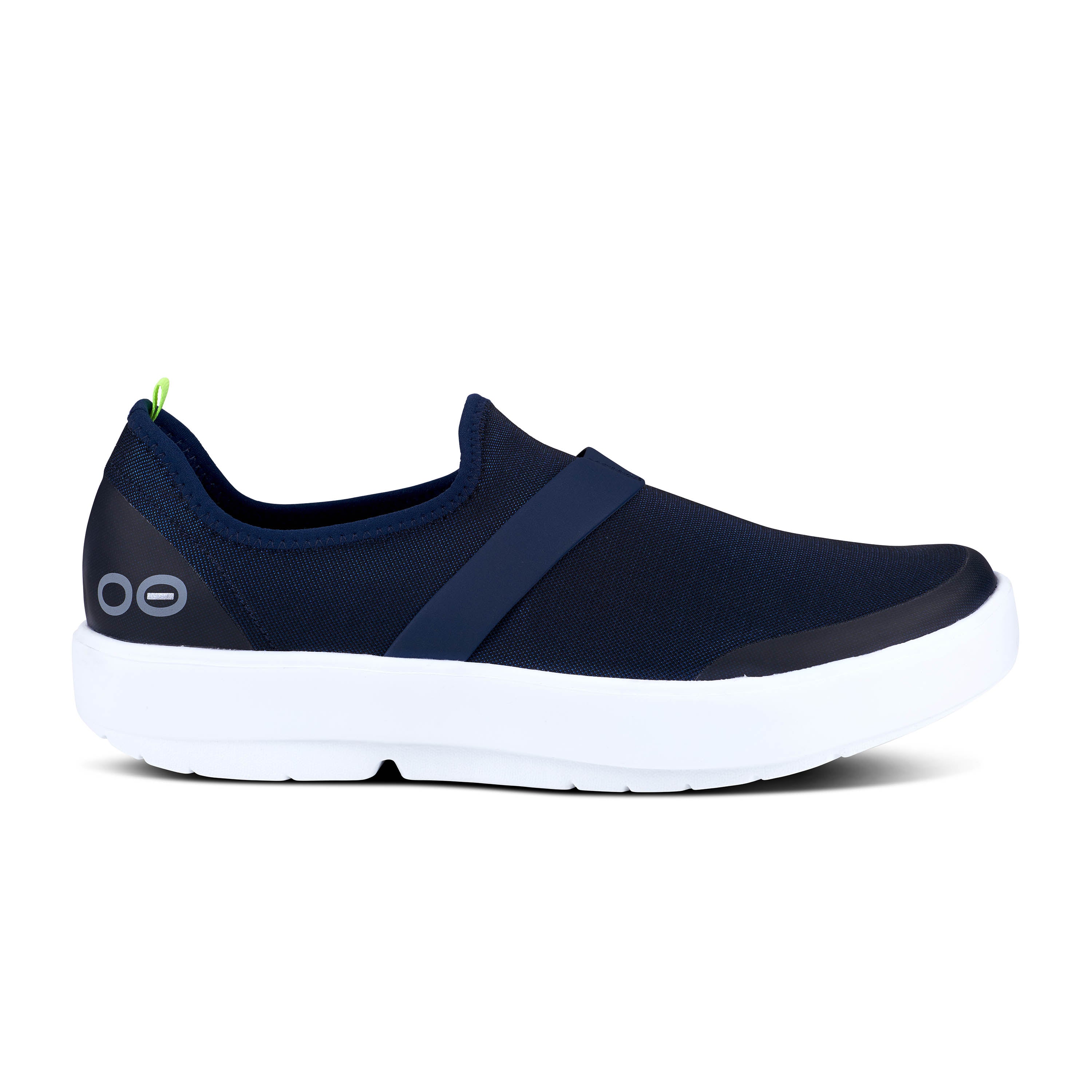 OOFOS Women's Casual Slip - On OOmg Fibre Low Shoes in White and Navy Color Scheme