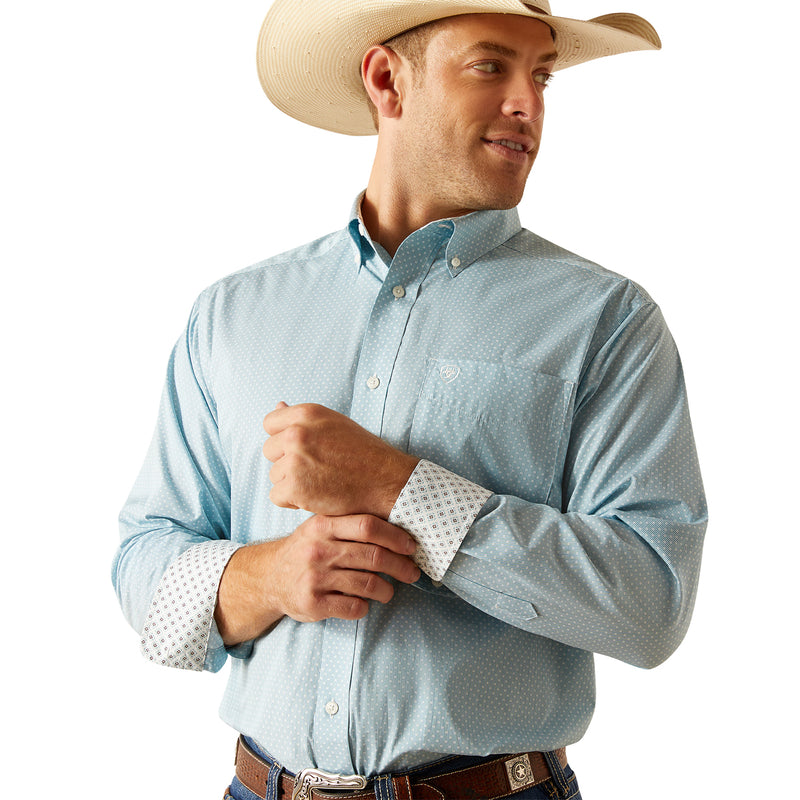 Ariat Men's Porcelain Blue Wrinkle-Free Ian Button-Down Shirt